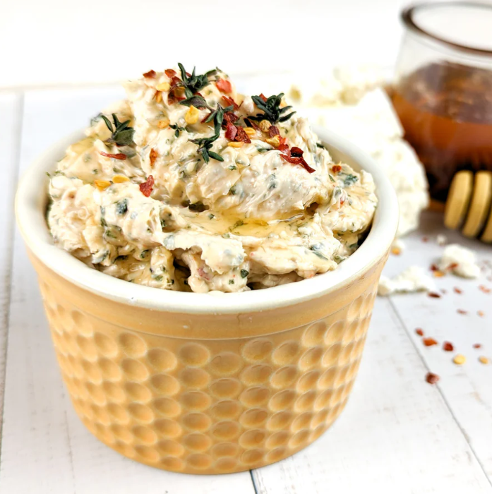 Hot Honey & Feta Cheesespread